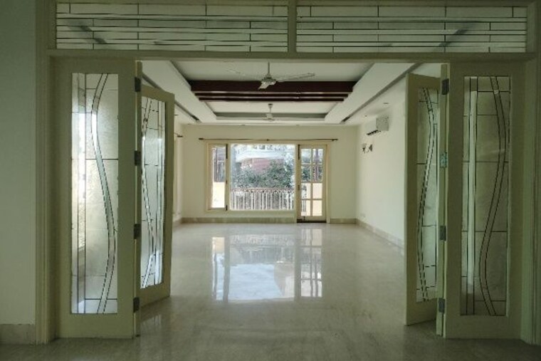 undefined, safdarjung development area 4 Bedroom 500 Sq.Yd. Apartment In Safdarjung Development Area Delhi 10088084