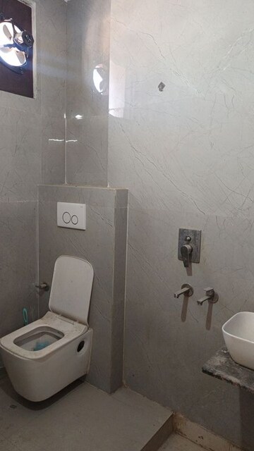 Bathroom in 3 BHK Builder Floor at Patel Nagar – for Rent