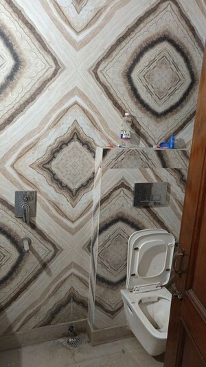 Master Bedroom in 3 BHK Builder Floor at Patel Nagar – for Rent