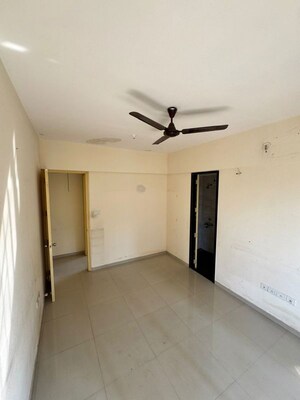 Room in 3 BHK Apartment at Sheth Vasant Athena, Laxmi Nagar – for Sale
