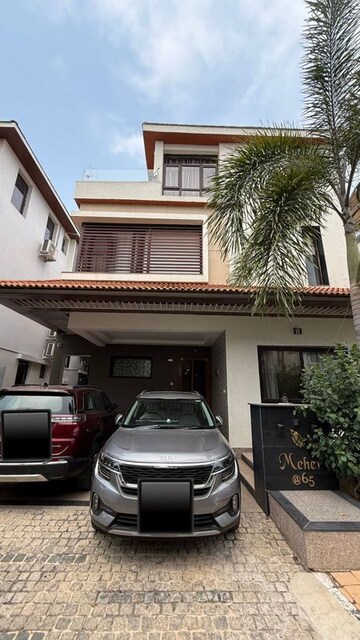 3.5 BHK Villa For Rent in Manchirevula