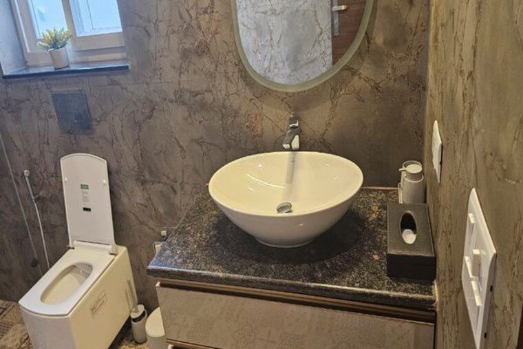 Bathroom, safdarjung development area 4 Bedroom 375 Sq.Ft. Builder Floor In Safdarjung Development Area Delhi 10088217