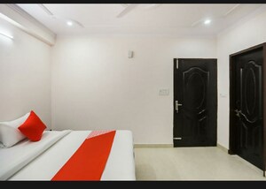 Bedroom in 1 BHK Apartment at Sector 42 – for Rent
