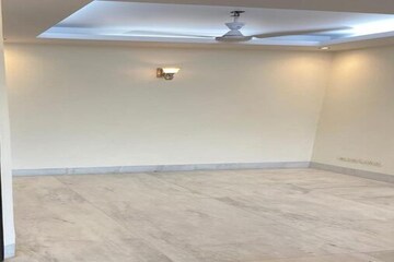 Room in 4 BHK Builder Floor at Vasant Vihar – for Sale