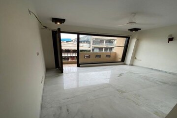 Room in 4 BHK Builder Floor at Vasant Vihar – for Sale
