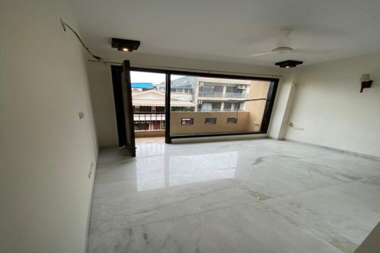 Room, vasant vihar 4 Bedroom 400 Sq.Yd. Builder Floor In Vasant Vihar Delhi 10088245