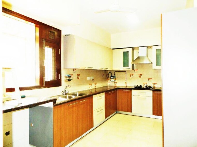 Kitchen, defence colony 3 Bedroom 2925 Sq.Ft. Builder Floor In Defence Colony Delhi 10088254