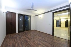 3 BHK + Servant Room Builder Floor For Rent in Defence Colony