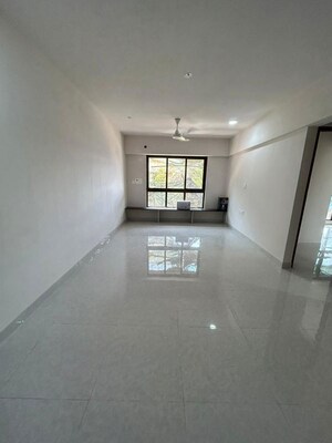 2.5 BHK Apartment For Rent in Chandak Ideal, Juhu
