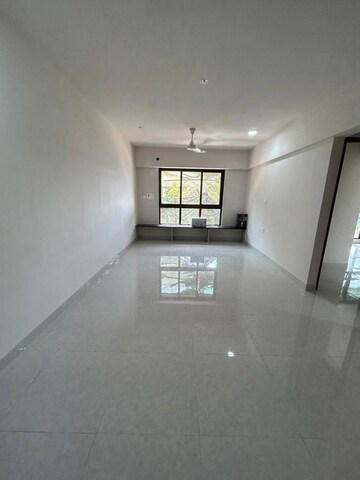 2.5 BHK Apartment For Rent in Chandak Ideal, Juhu