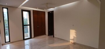 Room in 4 BHK Builder Floor at Defence Colony – for Rent