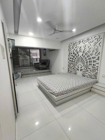 Balcony in 3 BHK Apartment at DLH Legacy, Juhu – for Rent