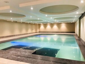 Swimming Pool in 5 BHK Apartment at Suncity Jewel Of India, Jawahar Lal Nehru Marg – for Rent