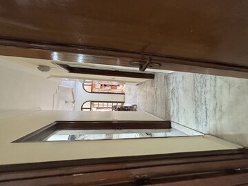 Furnished Amenities in 2 BHK Builder Floor at Geetanjali Enclave – for Rent