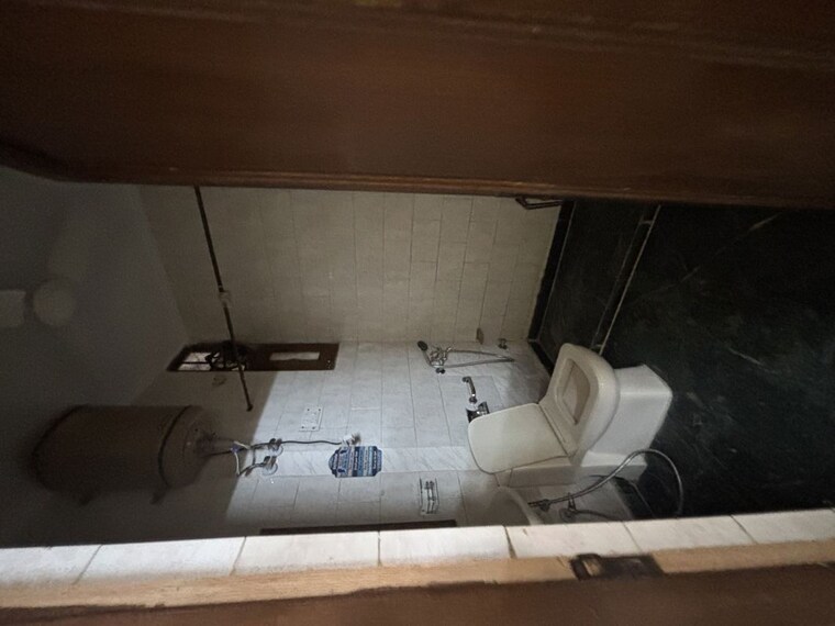 Bathroom, geetanjali enclave 2 Bedroom 1200 Sq.Ft. Builder Floor In Geetanjali Enclave Delhi 10088293