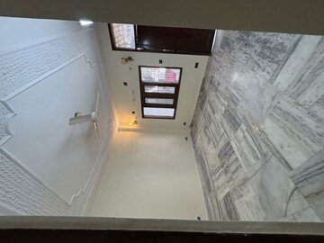 Room in 2 BHK Builder Floor at Geetanjali Enclave – for Rent