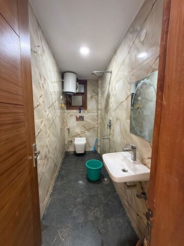 Bathroom in 1 BHK Apartment at Saket – for Rent