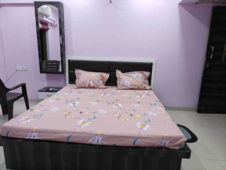 Bedroom, jb nagar Pg For Boys & Girls In Jb Nagar 10088294