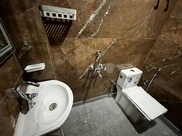 Bathroom in 1 BHK Apartment at Saket – for Rent