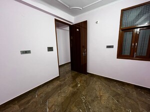 Room in 1 BHK Apartment at Saket – for Rent
