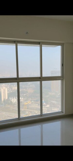 Room in 2 BHK Apartment at Lodha Amara Tower 24 And 25, Kolshet Road – for Rent