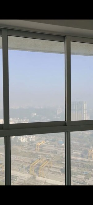 Room in 2 BHK Apartment at Lodha Amara Tower 24 And 25, Kolshet Road – for Rent