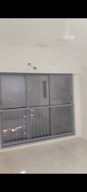 Furnished Amenities in 3 BHK Apartment at Kalpataru Elitus, Mulund West – for Rent