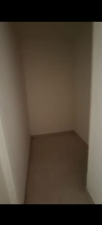 Furnished Amenities in 3 BHK Apartment at Lodha Sterling, Kolshet Road – for Sale