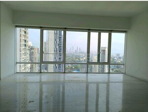 Room in 3 BHK Apartment at Indiabulls Blu, Worli – for Sale