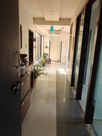 3 BHK Apartment – Entrance View at Worli - for Sale