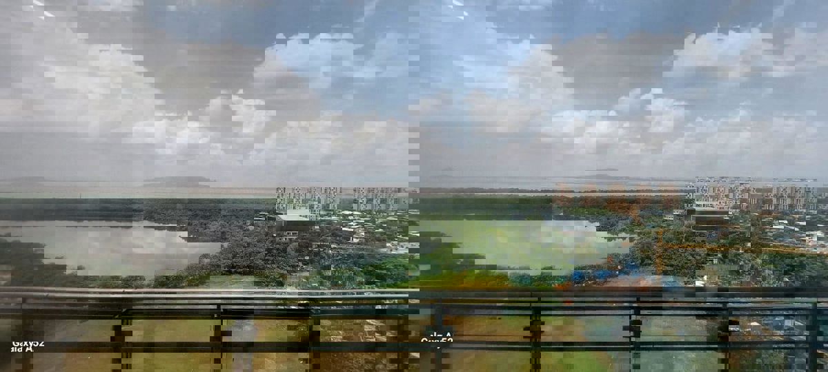 3 BHK + Servant Room 1650 Sq.Ft. Apartment in Meridian Mystic