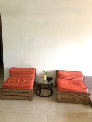 Furnished Amenities in 1.5 BHK Apartment at Royal Classic Co Op Society, Andheri West – for Rent