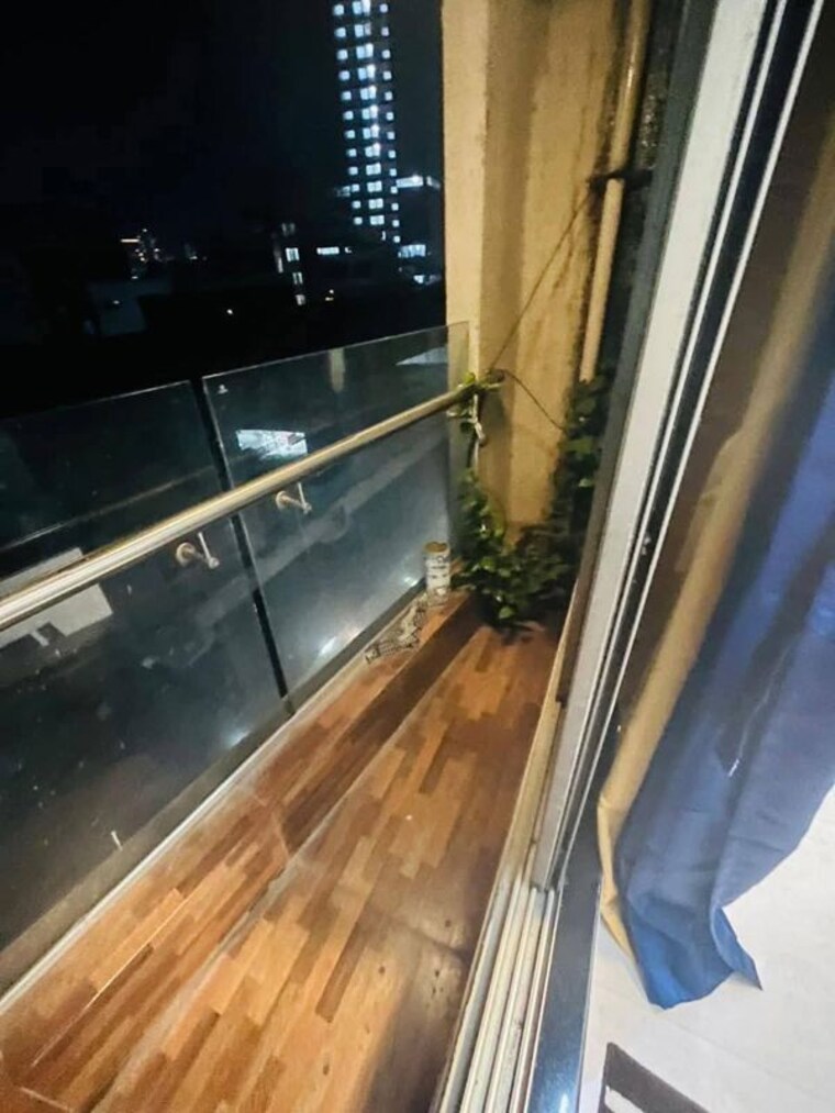 Balcony, lashkaria-green-height 3 Bedroom 1400 Sq.Ft. Apartment In Jogeshwari West Mumbai 10088368