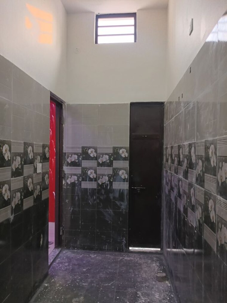 Bathroom, chandrabani 3 Bedroom 80 Sq.Yd. Independent House In Chandrabani Dehradun 10088374