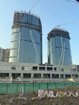  Shop For Sale in Galaxy Blue Sapphire Plaza, Sector 4 Greater Noida