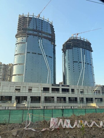  Shop For Sale in Galaxy Blue Sapphire Plaza, Sector 4 Greater Noida