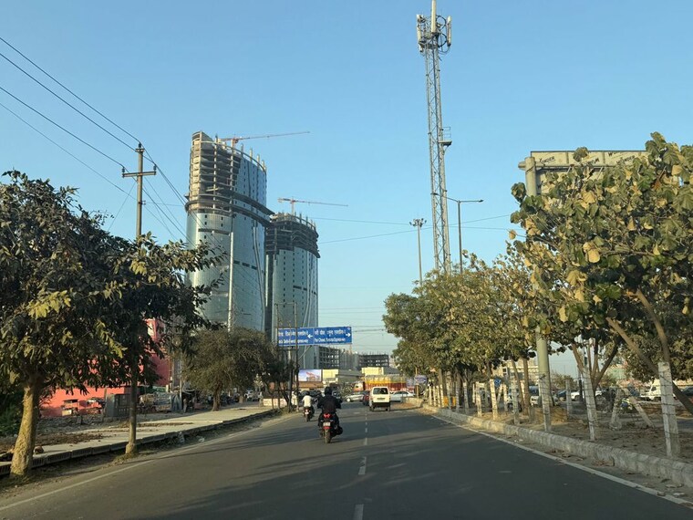 Exterior View, galaxy-blue-sapphire-plaza Commercial Shop 331 Sq.Ft. In Sector 4 Greater Noida Greater Noida 10088384
