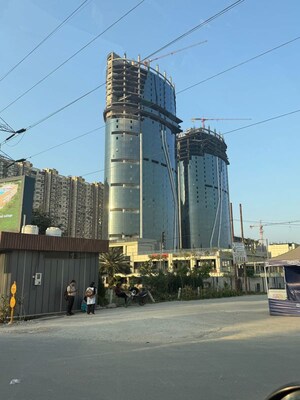  Shop For Sale in Galaxy Blue Sapphire Plaza, Sector 4 Greater Noida