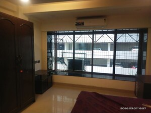 Room in 2 BHK Apartment at New Shantivan, Andheri West – for Rent