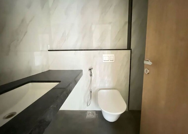 Bathroom, rajesh-raj-infinia 4 Bedroom 1563 Sq.Ft. Apartment In Malad West Mumbai 10088393