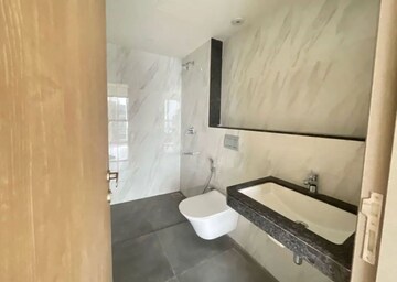Bathroom in 4 BHK Apartment at Rajesh Raj Infinia, Malad West – for Rent