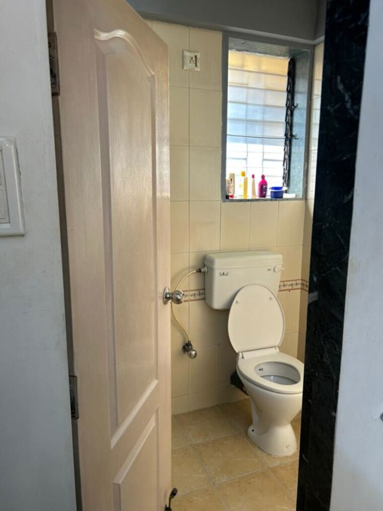 Bathroom, empire-tower 1 Bedroom 550 Sq.Ft. Apartment In Andheri West Mumbai 10088394
