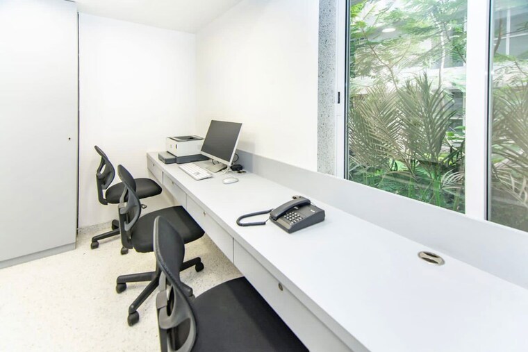 Other, khar west 5 Bedroom 3000 Sq.Ft. Apartment In Khar West Mumbai 10088364