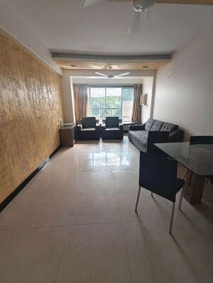Master Bedroom in 3 BHK Apartment at Juhu Scheme, Juhu – for Rent