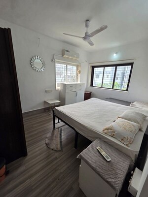Bedroom in 3 BHK Apartment at Juhu Scheme, Juhu – for Rent