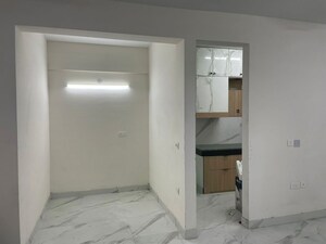 Room in 3.5 BHK Builder Floor at Smart World Gems, Sector 89 – for Rent