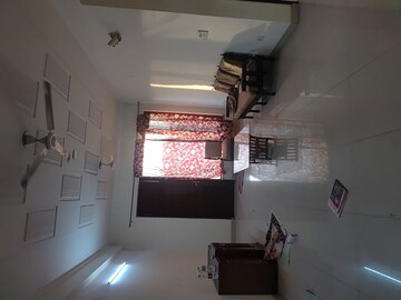 Living Room in 3 BHK Builder Floor at Tulip Mall, Sector 46 – for Rent