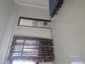 Furnished Amenities in 3 BHK Builder Floor at Tulip Mall, Sector 46 – for Rent