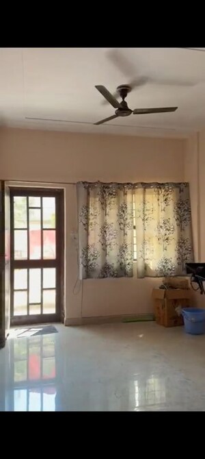 Room in 2 BHK Apartment at Shimla Bypass Road – for Rent