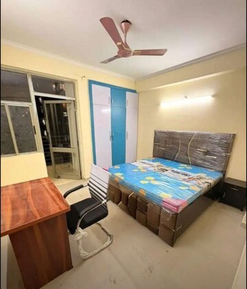 Bedroom in 2 BHK Apartment at Shipra Apartment, Gomti Nagar – for Rent
